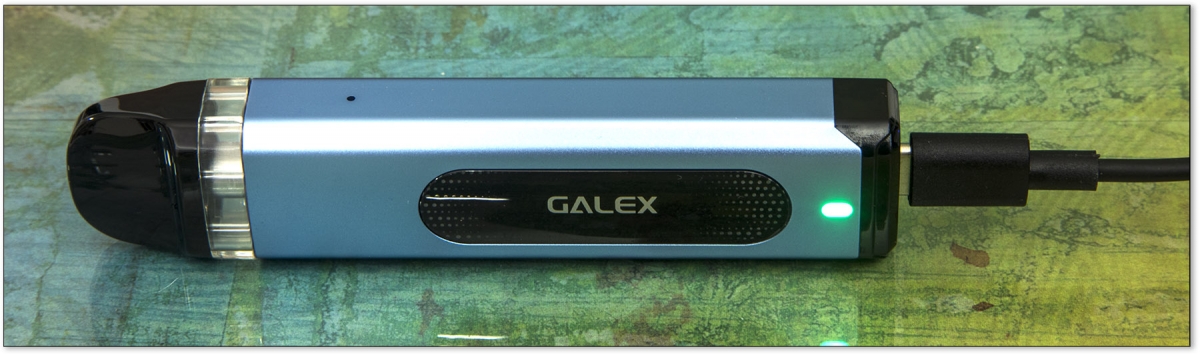 Freemax Galex Pod Kit charging