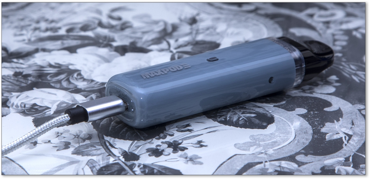 Freemax Maxpod 3 Kit charging