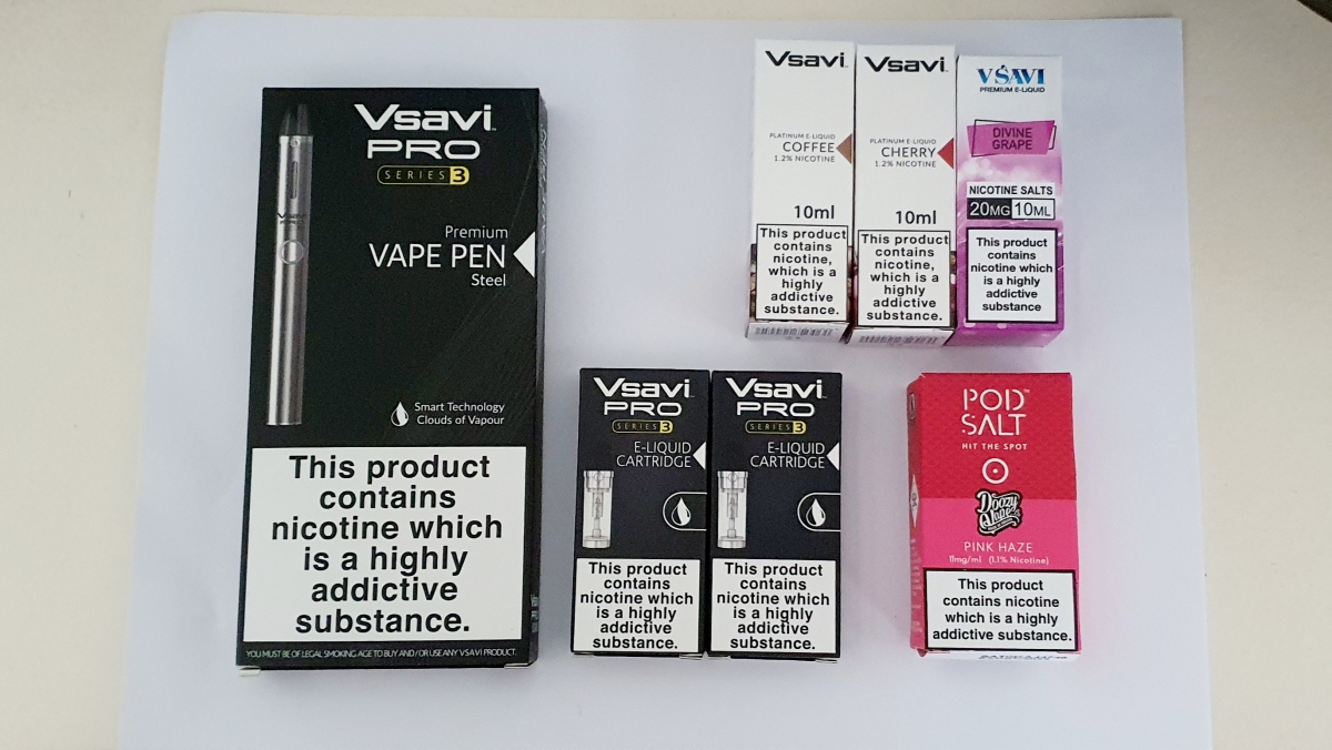 VSAVI Pro Series 3 with a selection of Vsavi juice