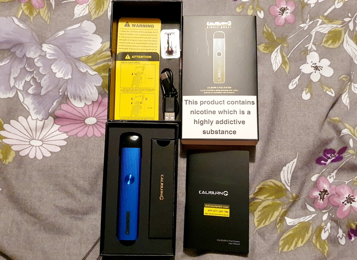 Uwell Caliburn G Kit box and contents